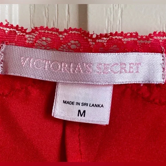 Vintage Victoria’s Secret red lace slip - Picture 7 of 9